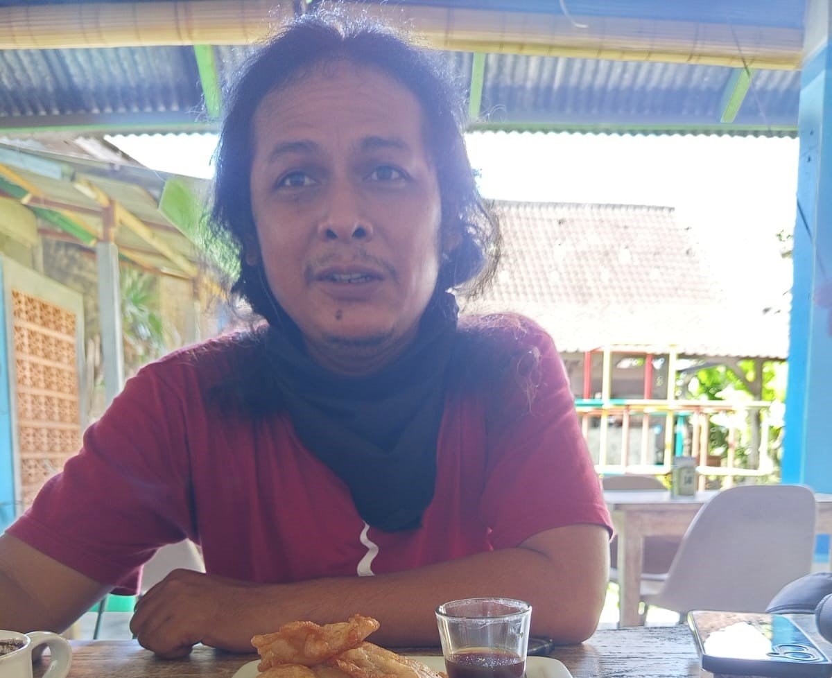 Bonk Ava, Suarakan Luka Lewat Puisi dan Lukisan