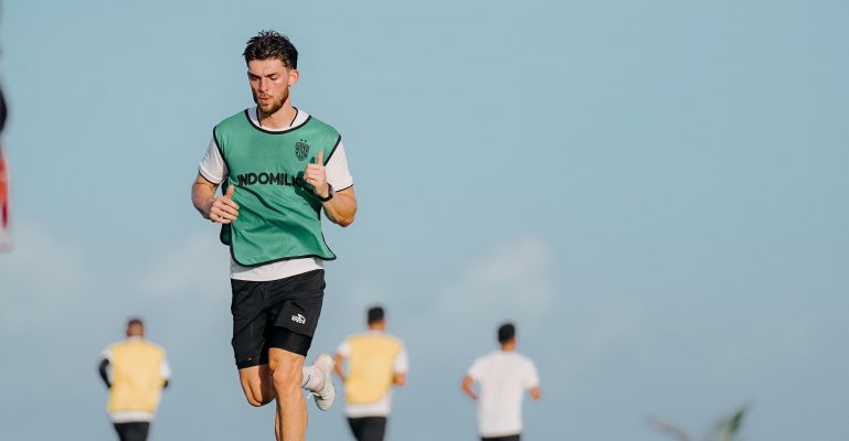 podiumnews.com-Brandon Wilson Bandingkan Cuaca Indonesia