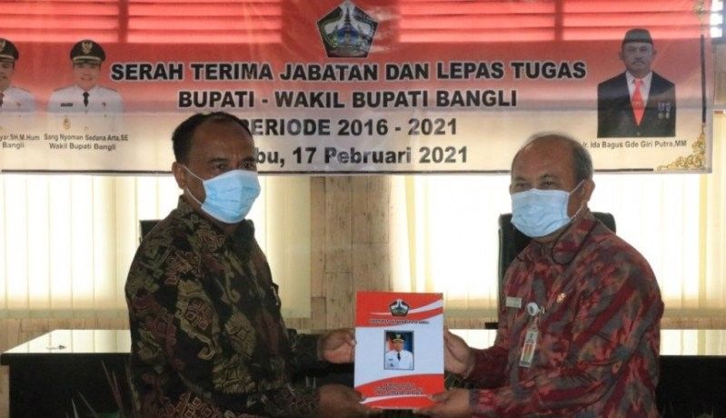 podiumnews.com-Bupati Bangli Lakukan Serah Terima Jabatan ke Sekda