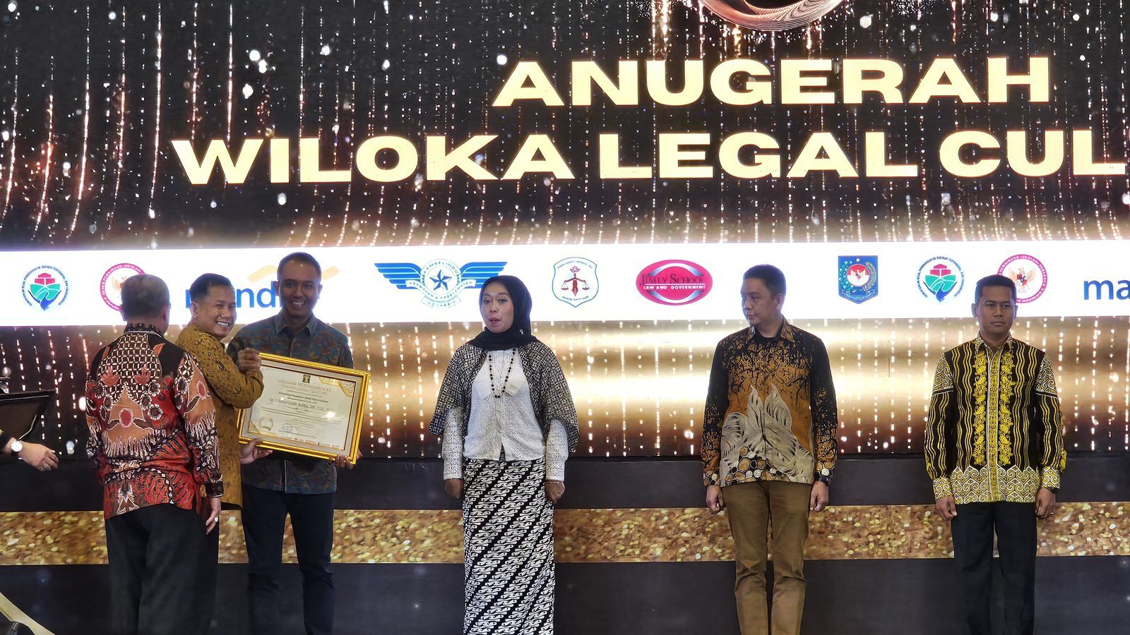 podiumnews.com-Camat Kutsel Peringkat Pertama Wiloka Legal Culture