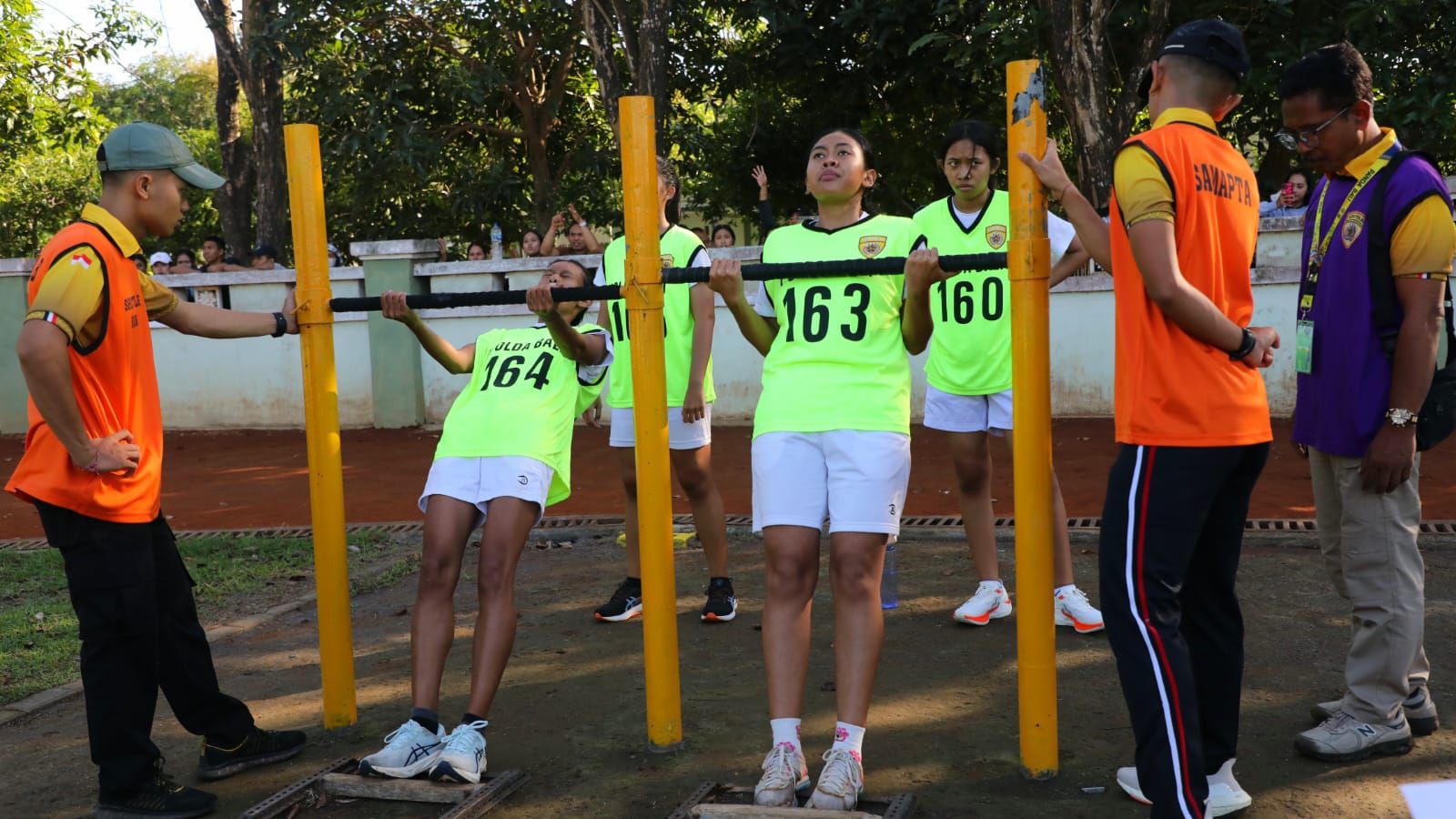 podiumnews.com- 742 Casis Bintara Polri Ikuti Tes Kesamaptaan Jasmani