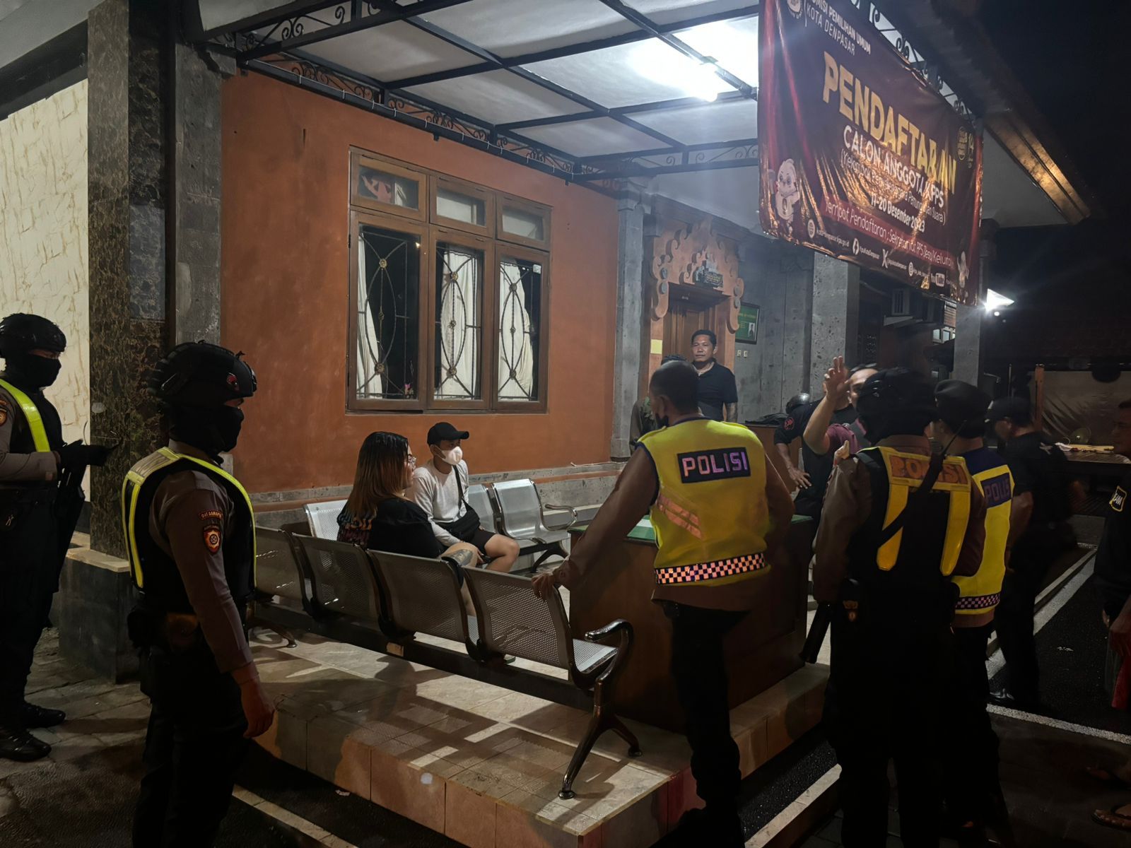 podiumnews.com-Nekat Curi HP Cewek Michat Usai Dibooking