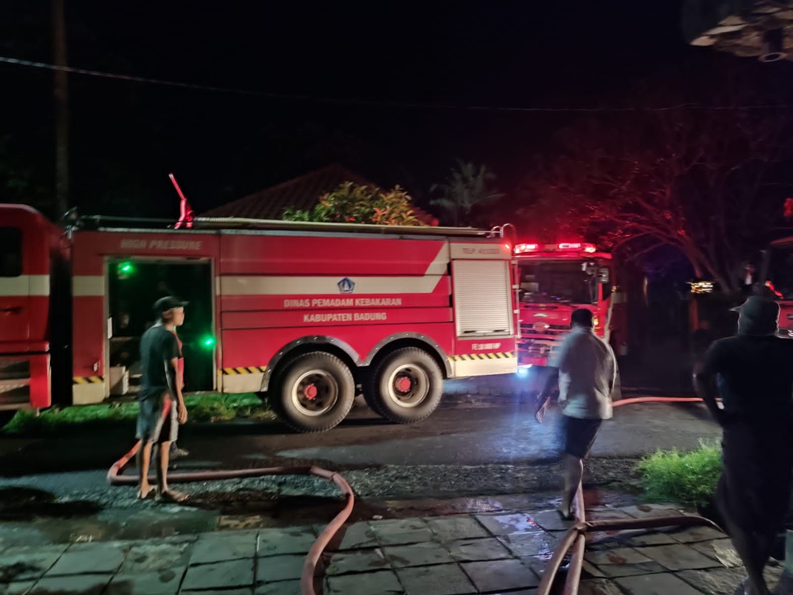 podiumnews.com-Bangunan Vila di Cemagi Terbakar