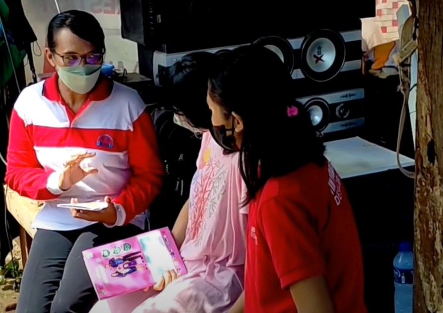 podiumnews.com-Terinspirasi Kartini, Petugas PLKB ini Jalani Tugas Penuh Dedekasi