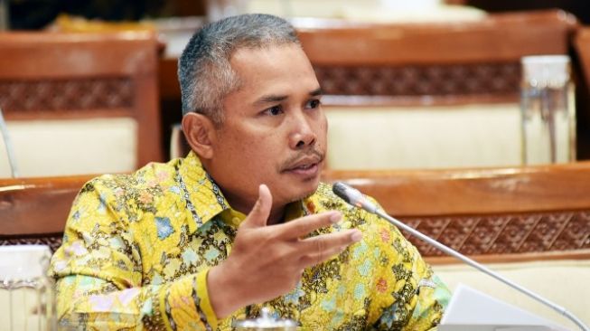 podiumnews.com-Legislator: Sebetulnya Ekonomi Tumbuh Hanya 2,88-3,10 Persen