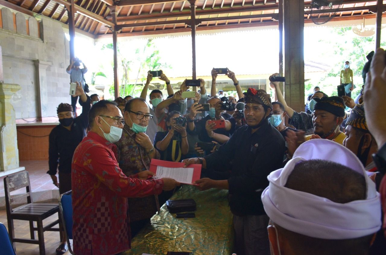 podiumnews.com-Ini Kata Ketua DPRD Bali Soal Polemik AWK