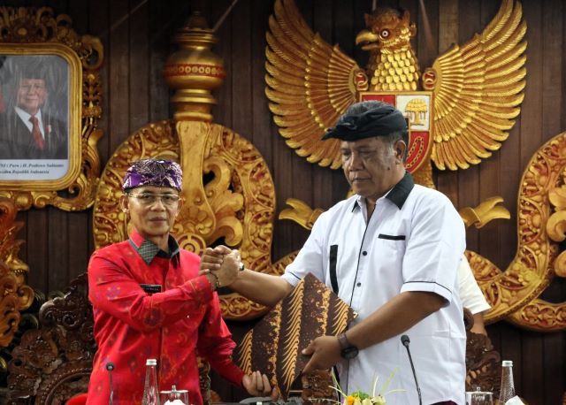 podiumnews.com-DPRD Klungkung Teken Kesepakatan Awal RPJMD 2025–2029