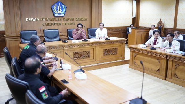 podiumnews.com-Ketua DPRD Badung Terima Dua Usulan Perda dari PC KMHDI Badung