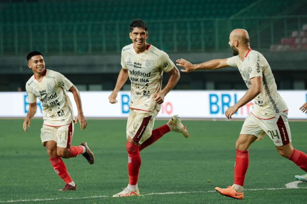 Bali United Naik Satu Peringkat