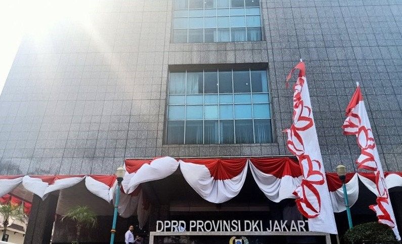 podiumnews.com-Ditemukan Kasus Positif COVID-19, DPRD DKI Ditutup Lima Hari 