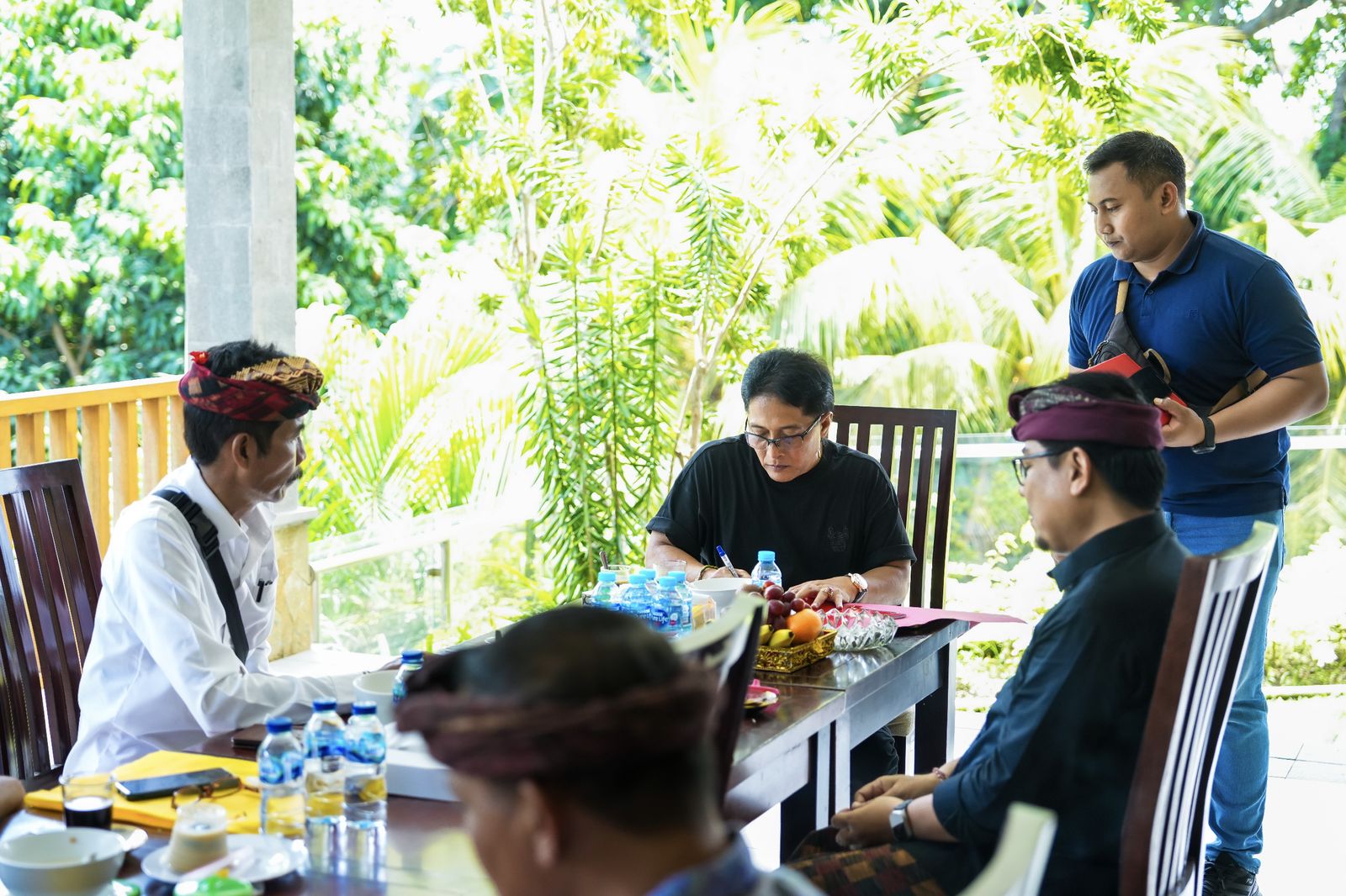 podiumnews.com-Giri Prasta Setujui Hibah Banjar Pesanggaran