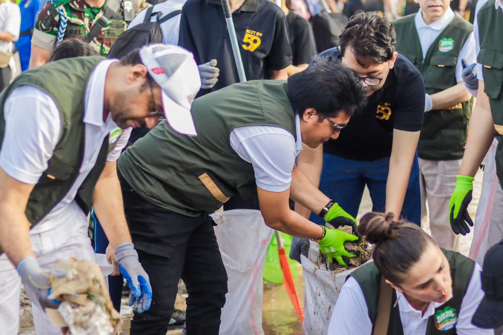 podiumnews.com-Indonesia Target Kurangi Sampah Laut Hingga 75 Persen  