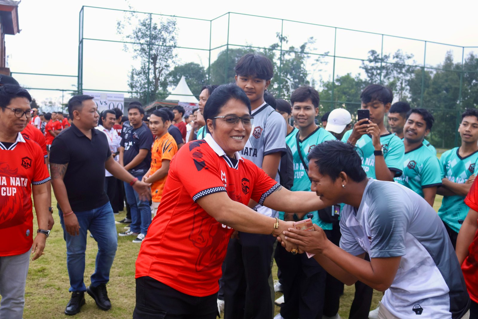Wagub Bali Dorong Pembentukan Klub Bola di Tiap Kecamatan