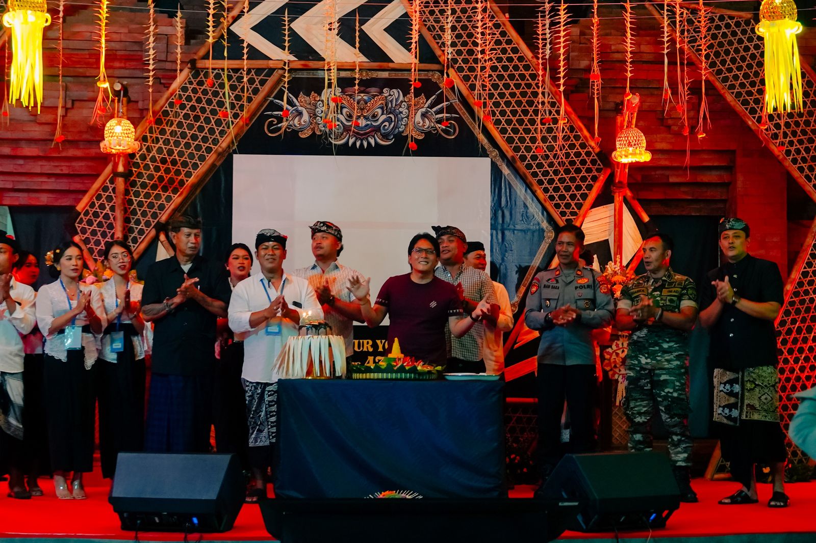 podiumnews.com-Giri Prasta Ingatkan Gen Z Hindari Tindakan Negatif