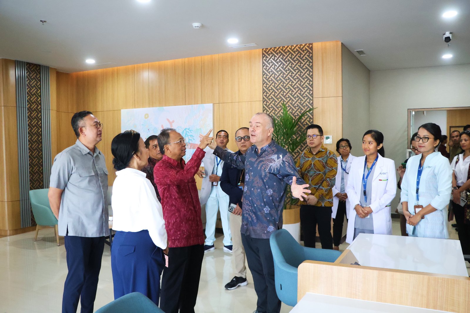 Koster Tinjau Bali International Hospital, Apresiasi SDM Lokal