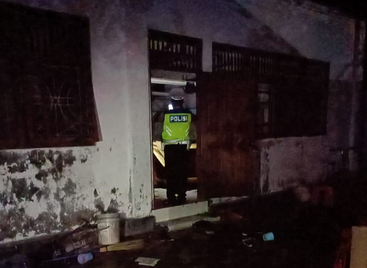 Di Denpasar, Gudang Garmen Terbakar 