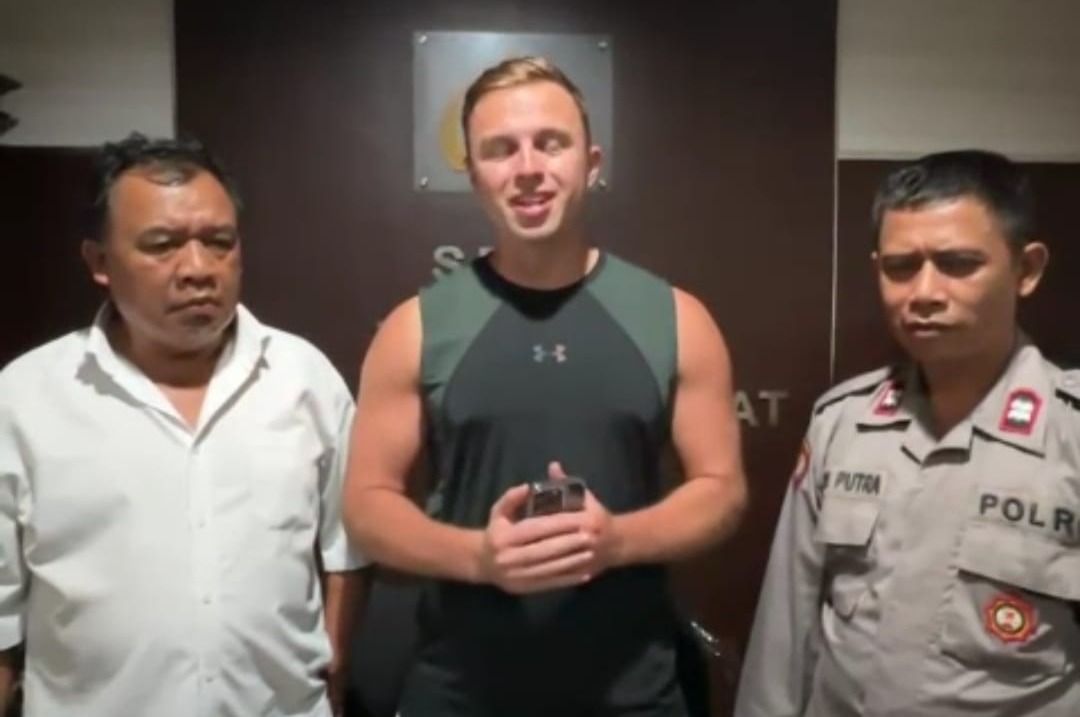 podiumnews.com-Hilang Iphone, Bule Inggris Lapor Polisi 