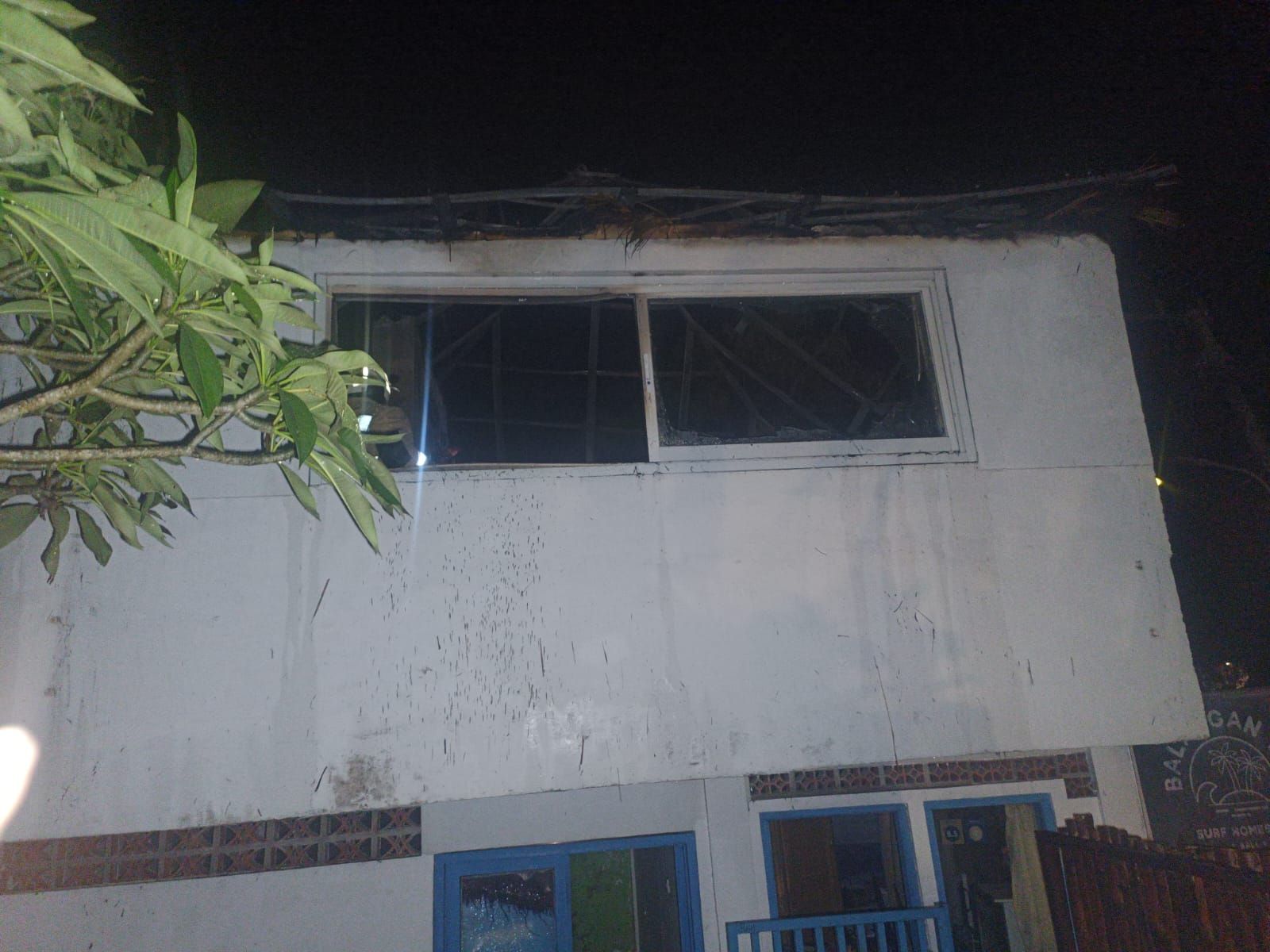 podiumnews.com-Kembang Api Bule AS Sebabkan Kebakaran  