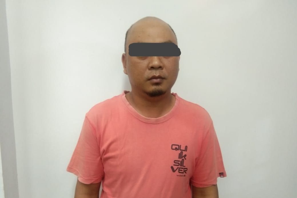 podiumnews.com-Sopir Taksi Curi Tas Ransel Ditangkap 