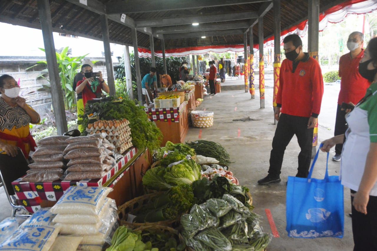 podiumnews.com-Inspektorat Provinsi Bali Gelar Pasar Gotong-Royong Krama Bali
