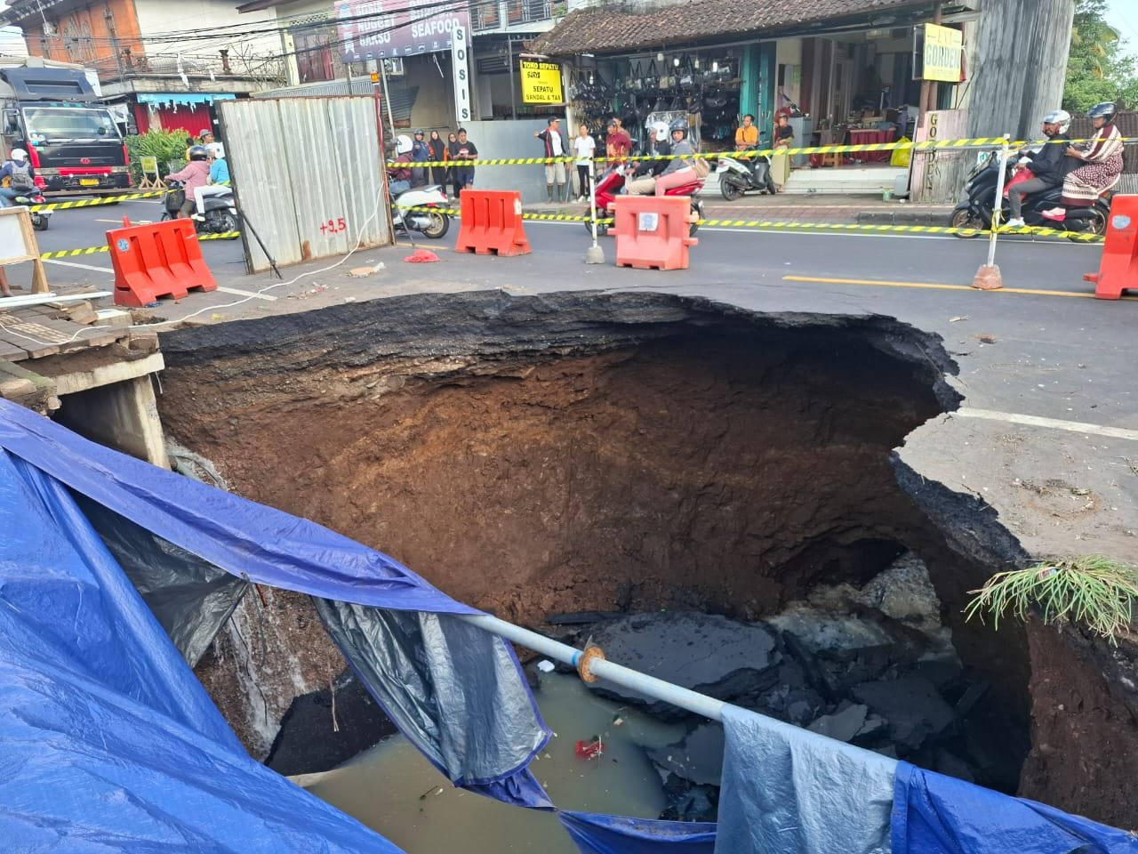 Satu Titik Lumpuh, Bali Terancam Lumpuh Total?