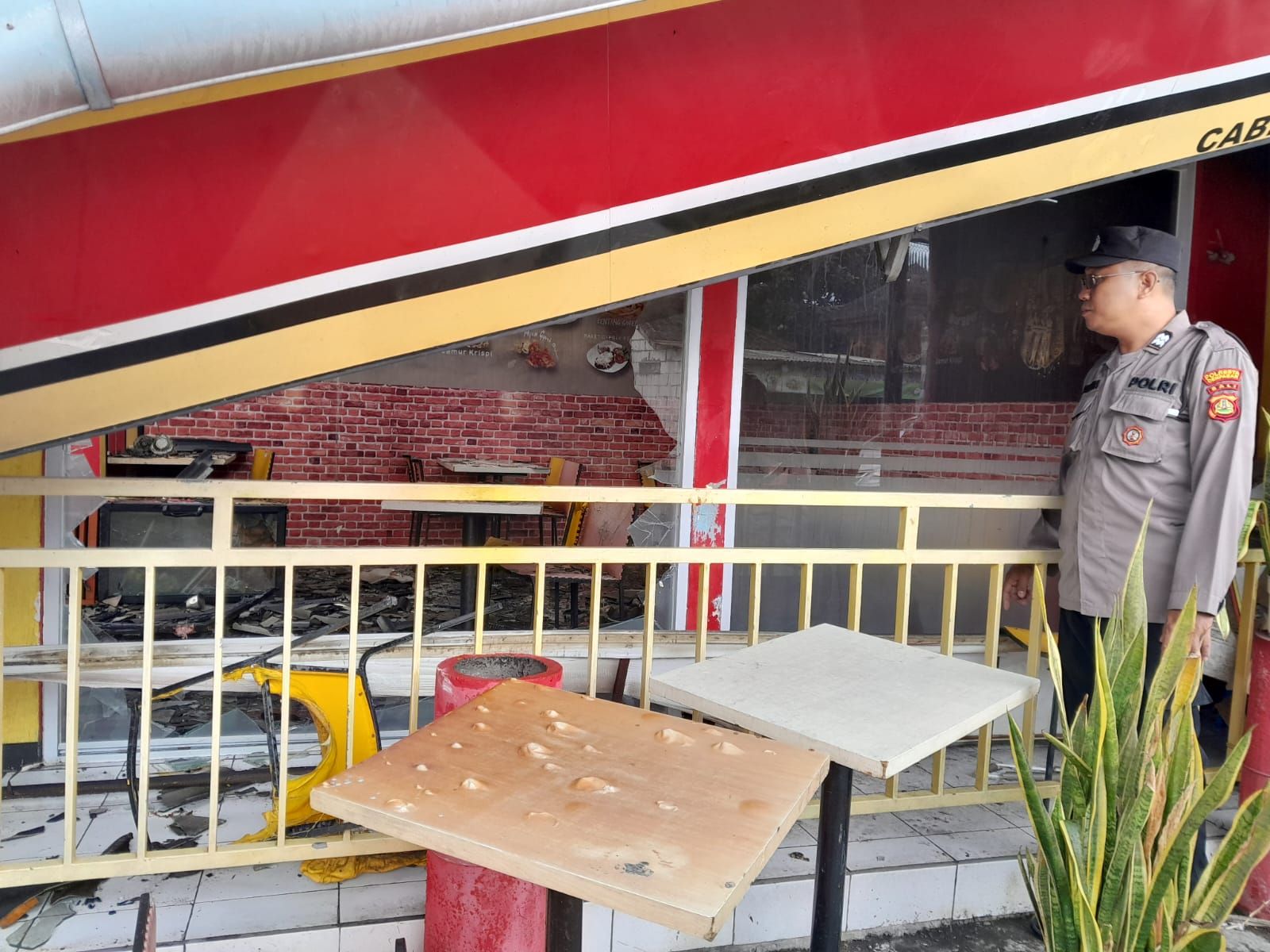 podiumnews.com-Di Ubung, JFC Hangus Terbakar