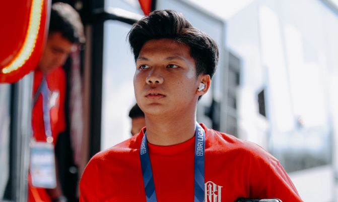 podiumnews.com- Duet Kadek Arel- Bagas Adi Jaga Pertahanan