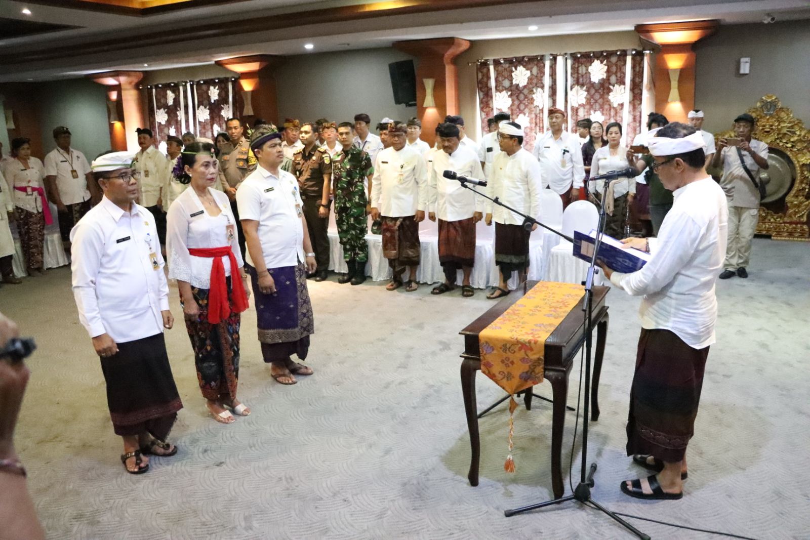 podiumnews.com-Jaya Negara Lantik Dua Kepala Dinas 