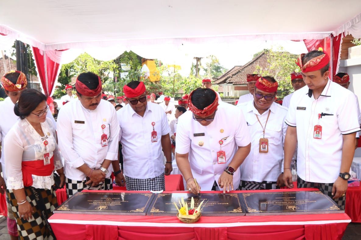 podiumnews.com-Bupati Tabanan Resmikan Gedung Kantor Baru