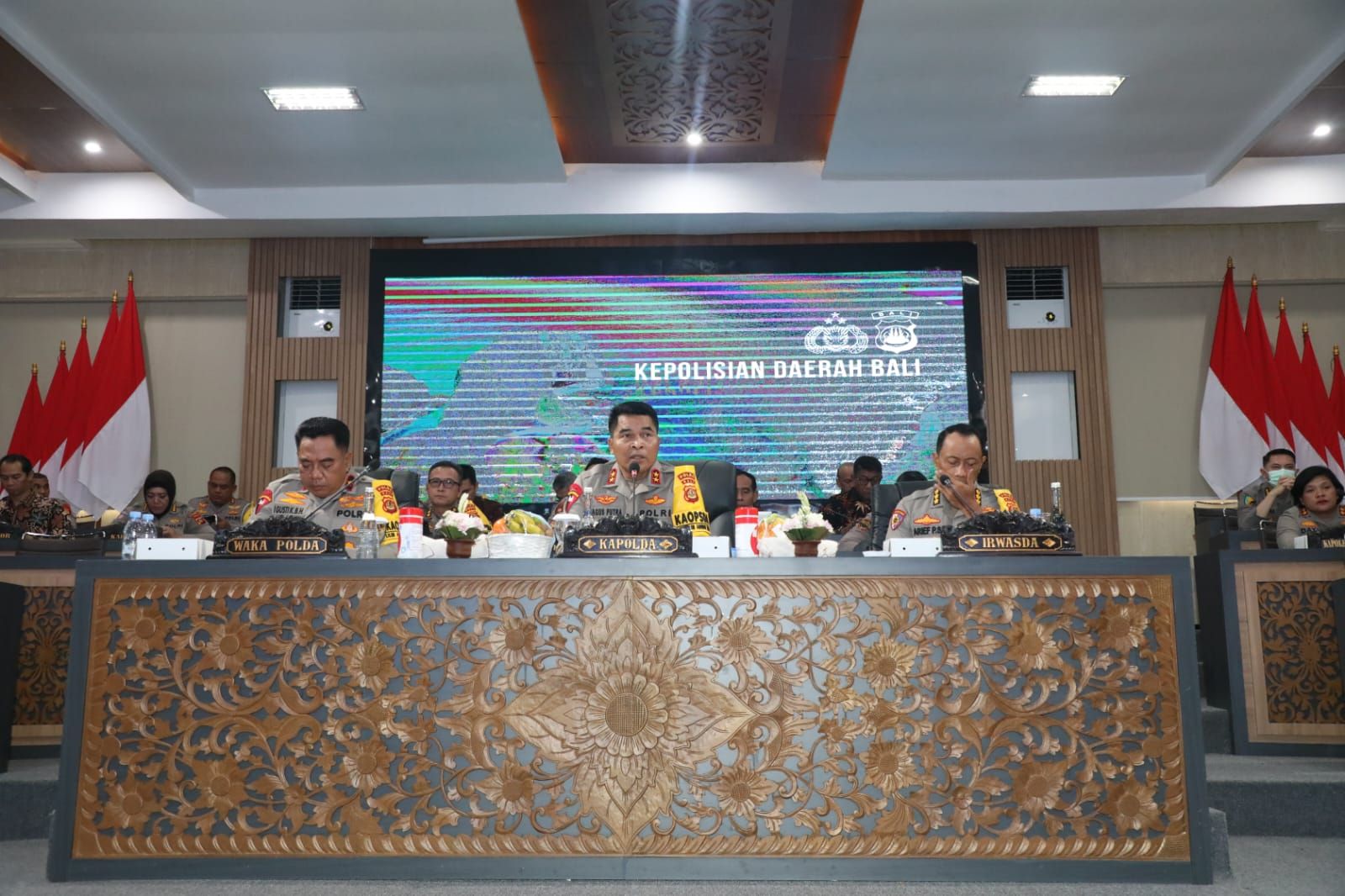 podiumnews.com-Ribuan Polisi Amankan Malam Tahun Baru 