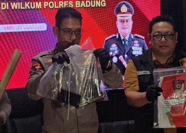 Senjata Api Penembak Zivan Ditemukan di Sungai