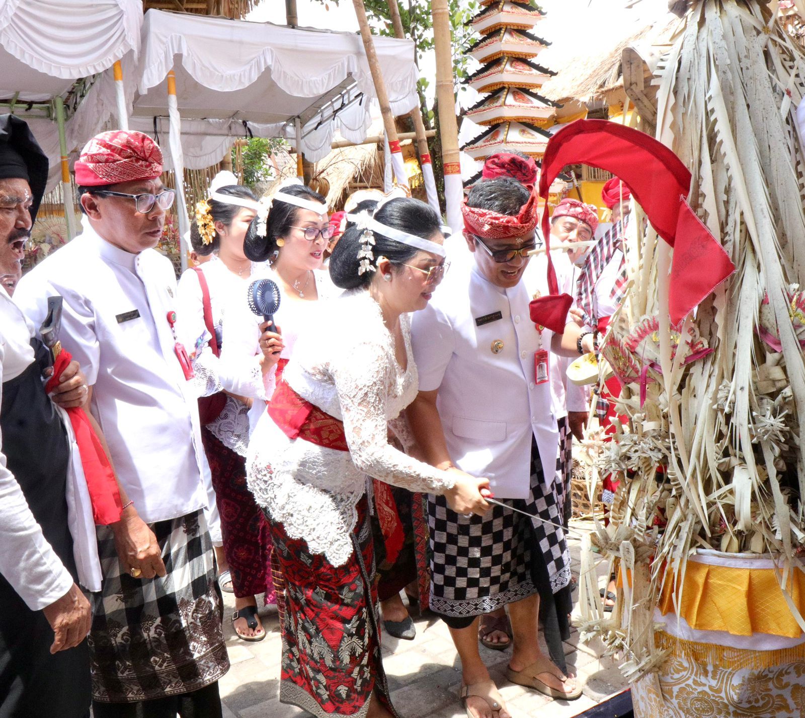 podiumnews.com-Suka Cita Karya Agung di Kantor Bupati Tabanan