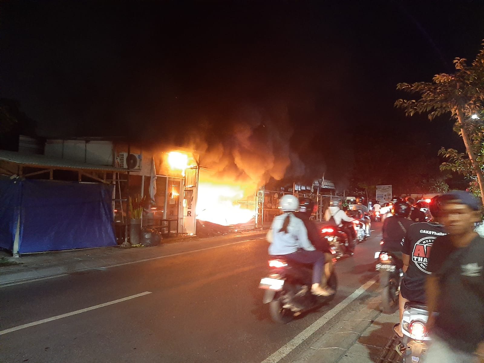  Dua Ruko di Canggu Ludes Terbakar