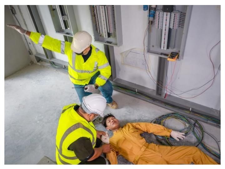 podiumnews.com-Buruh Bangunan Ruko di Kerobokan Kestrum Listrik