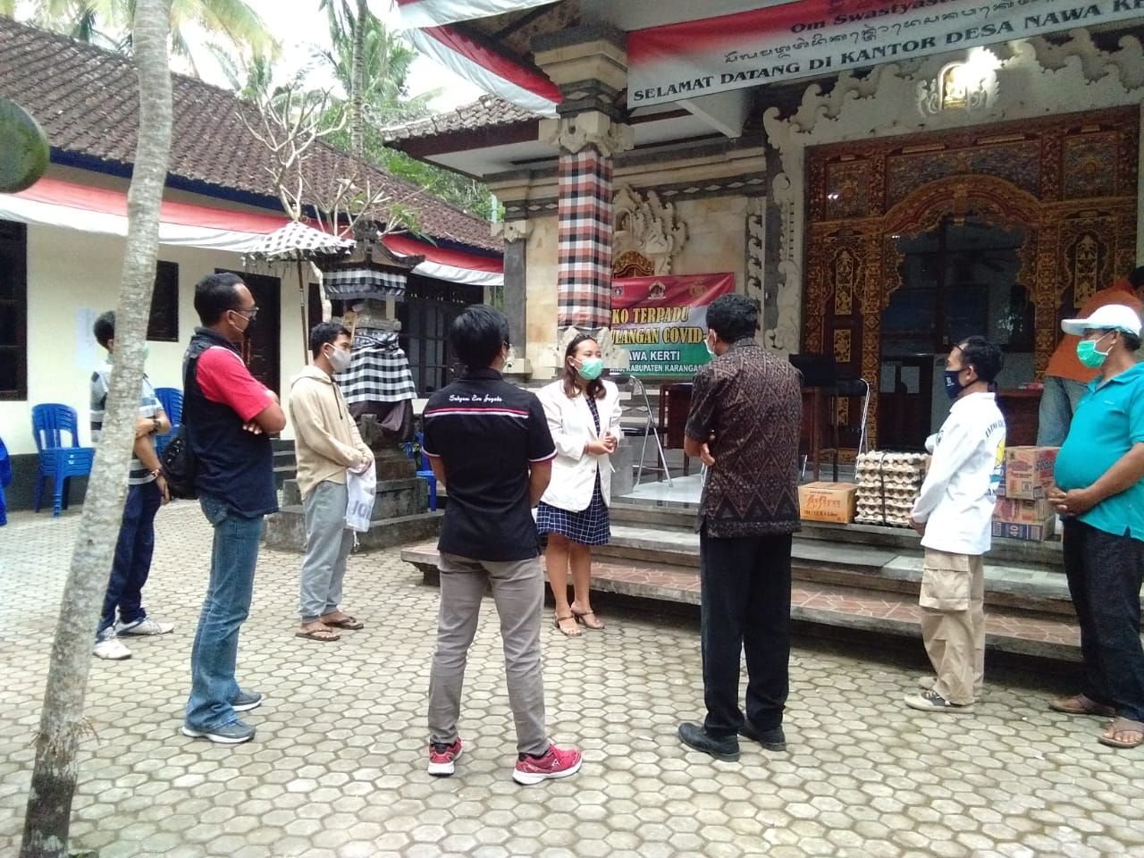 podiumnews.com-KMHDI Karangasem Kembali Berulah Bagikan Sembako