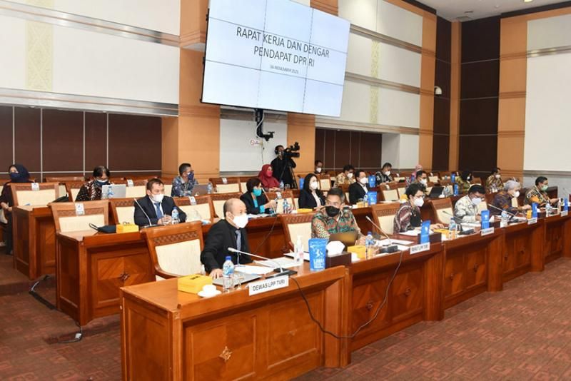 podiumnews.com-Menkominfo: Pemerintah Siapkan 6,7 STB untuk Warga Miskin