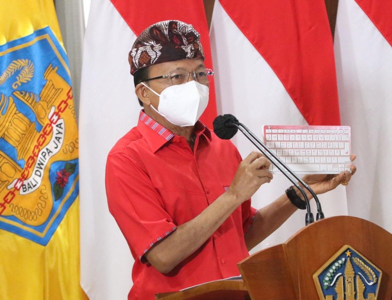 podiumnews.com-Gubernur Bali Luncurkan Keyboard Aksara Bali