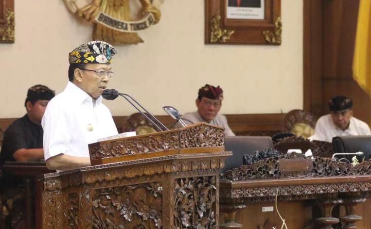 podiumnews.com-Gubernur Koster: Pungutan Wisman Akan Dikelola Transparan