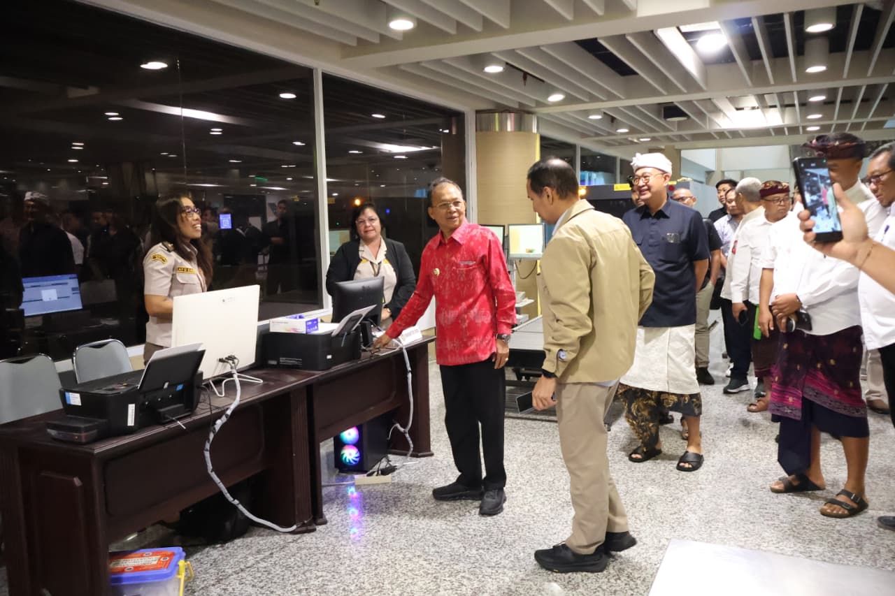podiumnews.com-Koster Bongkar Masalah Layanan Bandara Ngurah Rai