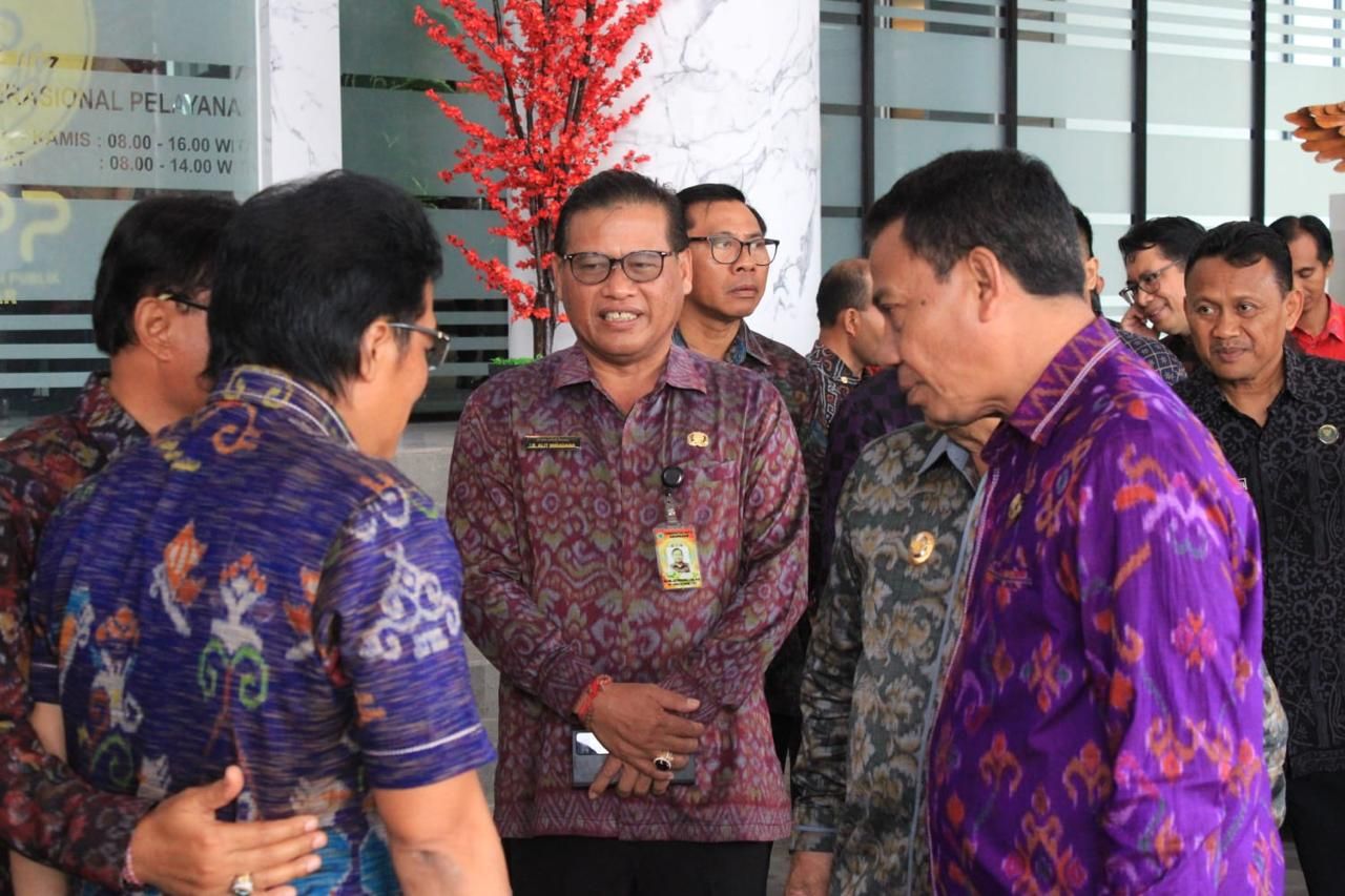podiumnews.com-Sekda Denpasar Hadiri Kunja Mendagri di Gianyar 