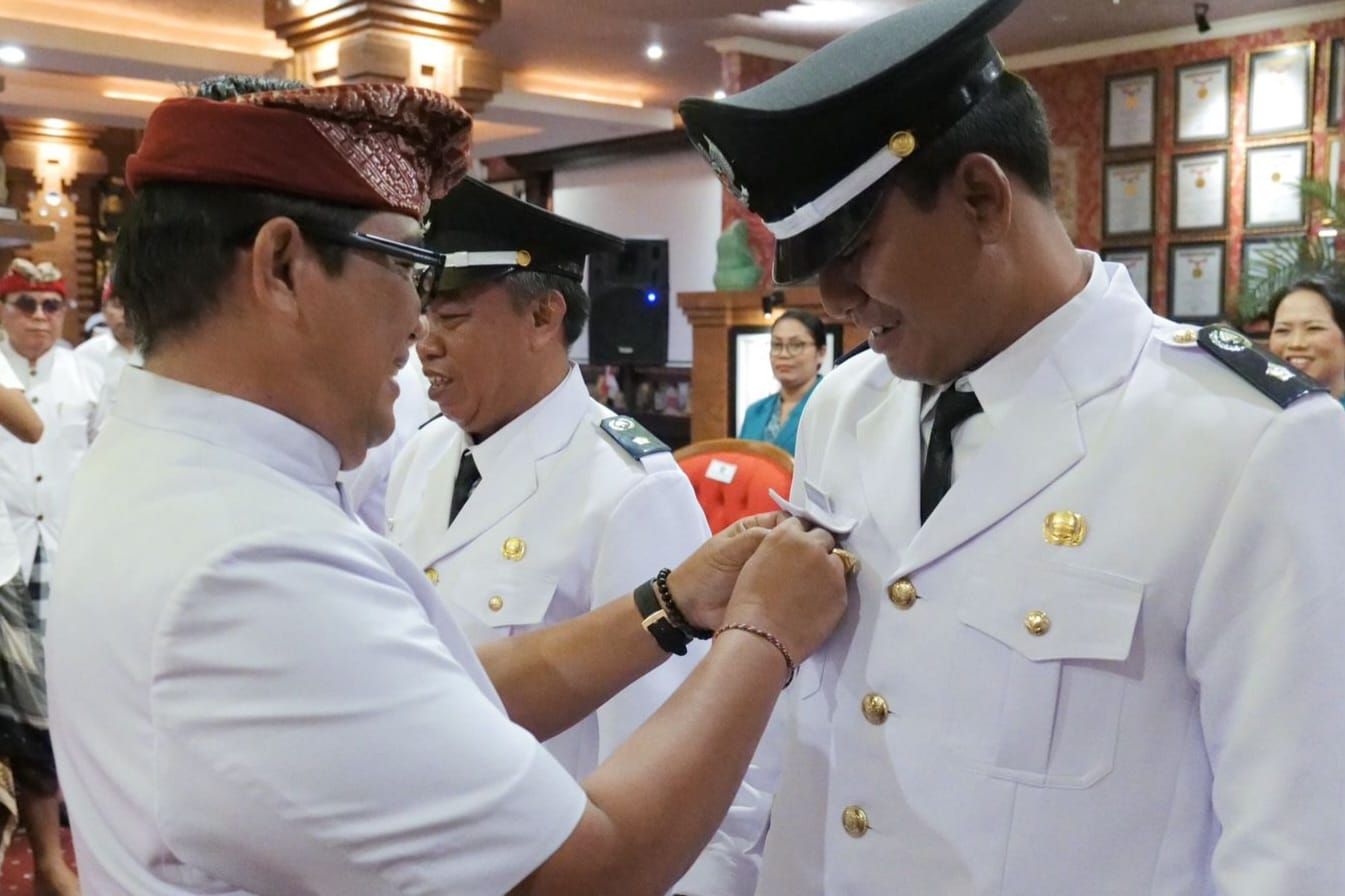 podiumnews.com-Tiga Perbekel Antar Waktu di Tabanan Dilantik