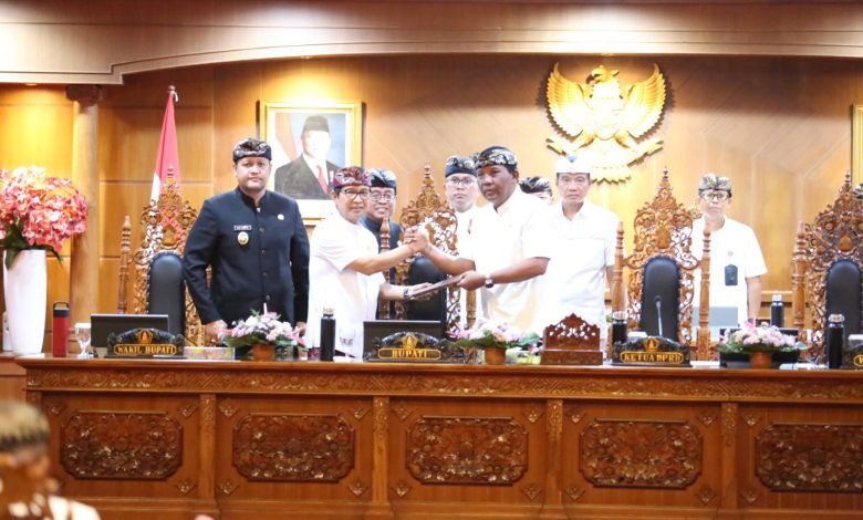 podiumnews.com-DPRD Badung Soroti LKPJ Bupati