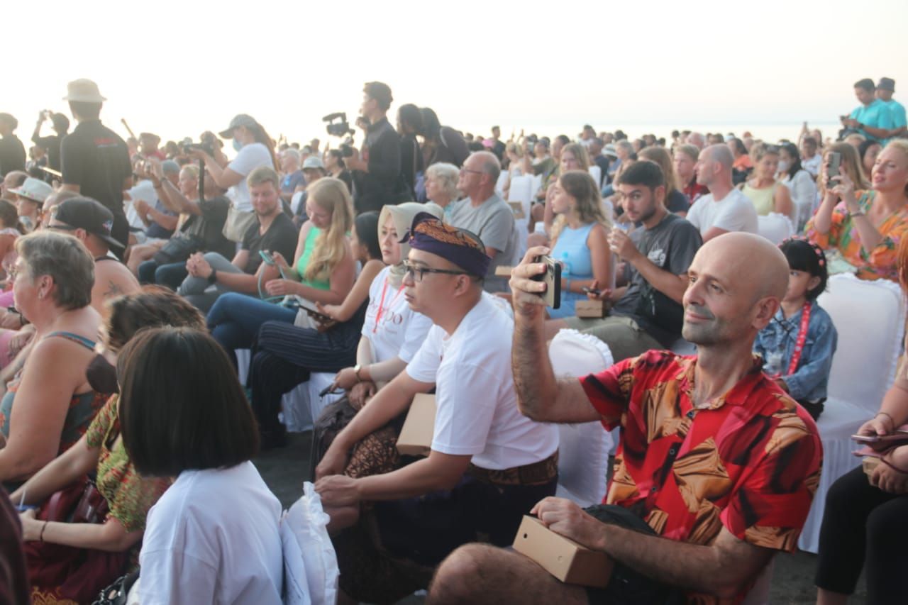 podiumnews.com-Komentar Wisman Soal Lovfest