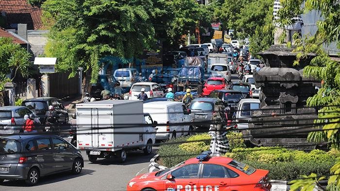 Bali Selatan Tersendat Macet