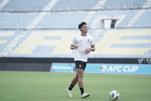 podiumnews.com-Made Adhika Kembali Perfoma Terbaik