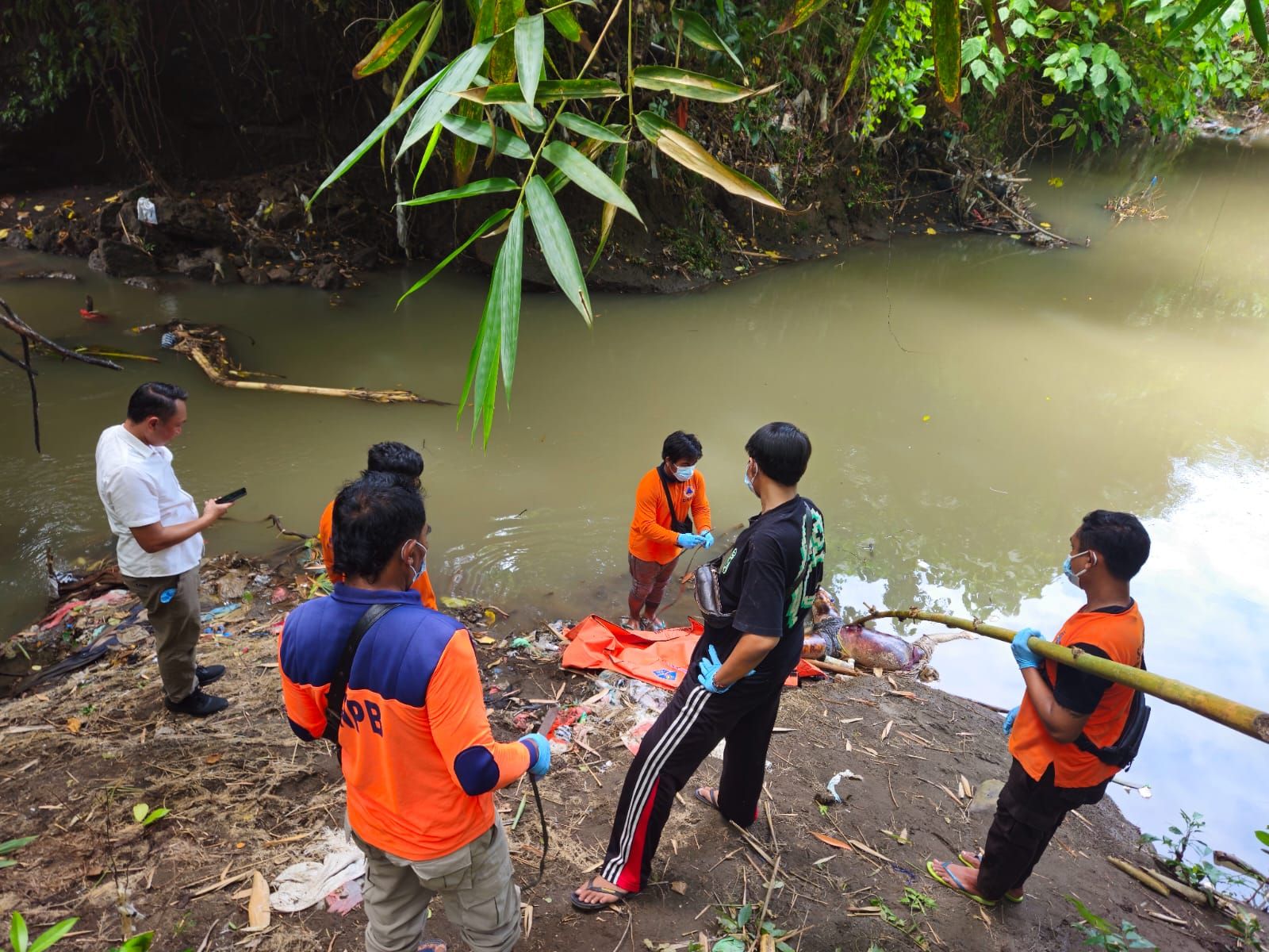 podiumnews.com-Pemancing Temukan Mayat Wanita di Tepi Sungai