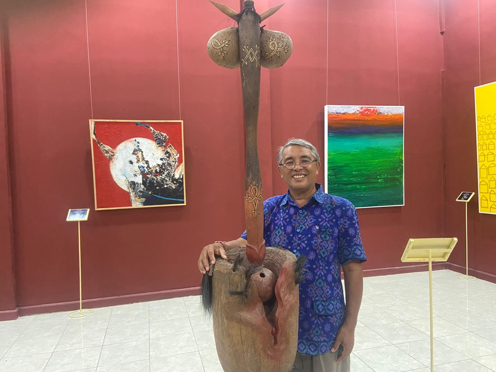 Simbol Kesuburan dalam Karya Suardana di Bali Megarupa