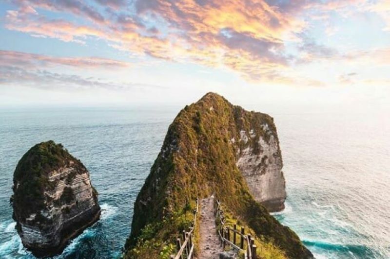 podiumnews.com-Bupati Klungkung Minta Pelaku Pariwisata Perhatikan Strategi Marketing