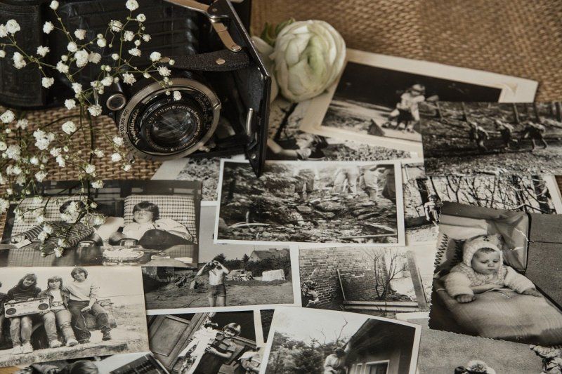 podiumnews.com-Psikolog: Melihat Foto-foto Lama Bisa Buat Bahagia