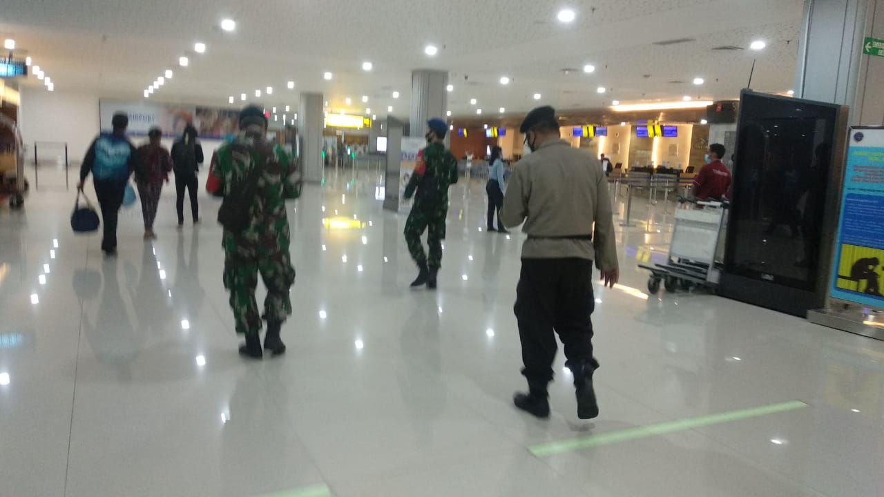 podiumnews.com-Tim Gabungan Ops Yustisi Denpasar Sasar Pasar Tradisional Hingga Bandara